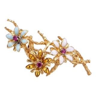 1970s 18k Yellow Gold Italian Floral Brooch With Enamel Leaves & Rubies For Sale
