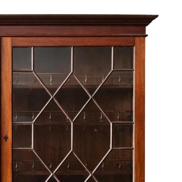 Portuguese China Cabinet in Mahogany For Sale - Image 4 of 6