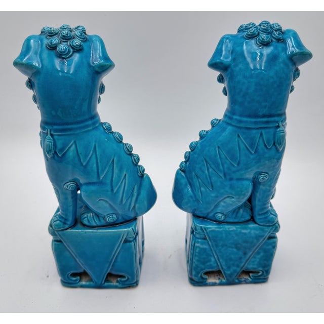 Mid 20th Century Pair of Turquoise Glazed Chinese Guardian Lions (Fu Dogs), Late 20th Century For Sale - Image 5 of 9
