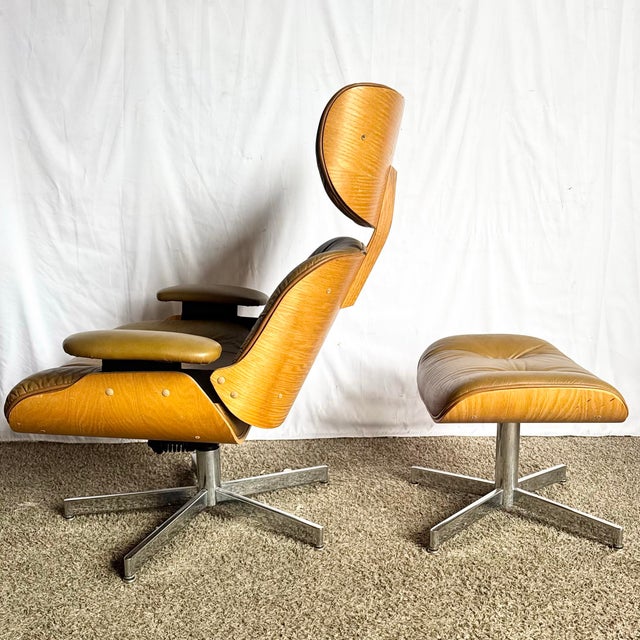 Mid-Century Modern Mid Century Modern Eames Style Lounge Chair With Ottoman For Sale - Image 3 of 8