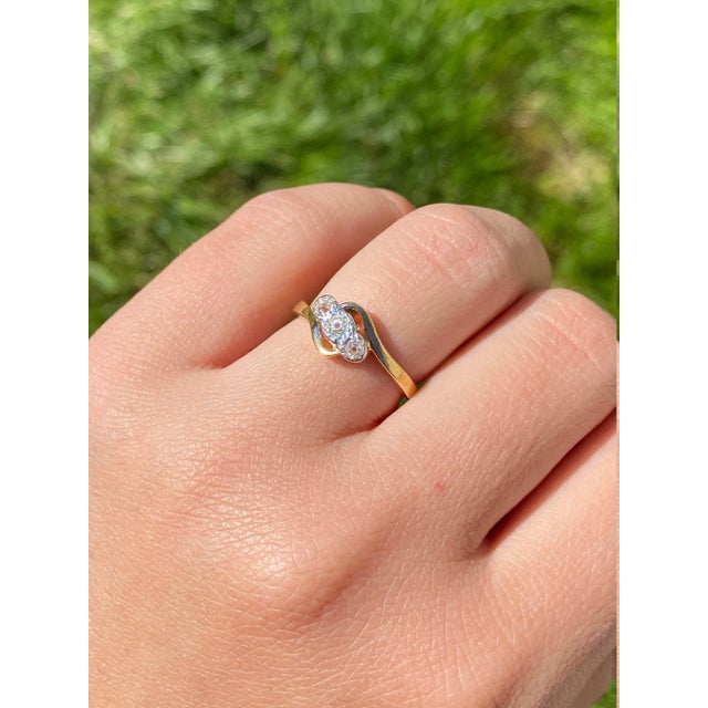 Metal The Grove Avenue: Ladies Vintage 18K Gold Trilogy Ring set with Diamonds For Sale - Image 7 of 8