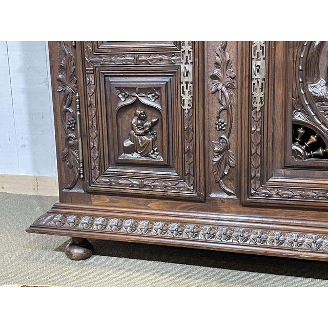 Early 20th Century Breton Two-Part Buffet in Chestnut Wood For Sale - Image 16 of 18