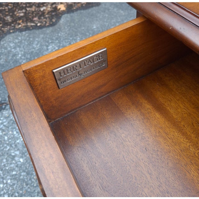 Wood Late 20th Century Drexel Heritage Provincial Style Mahogany and Tooled Leather Inset Vanity Table For Sale - Image 7 of 9