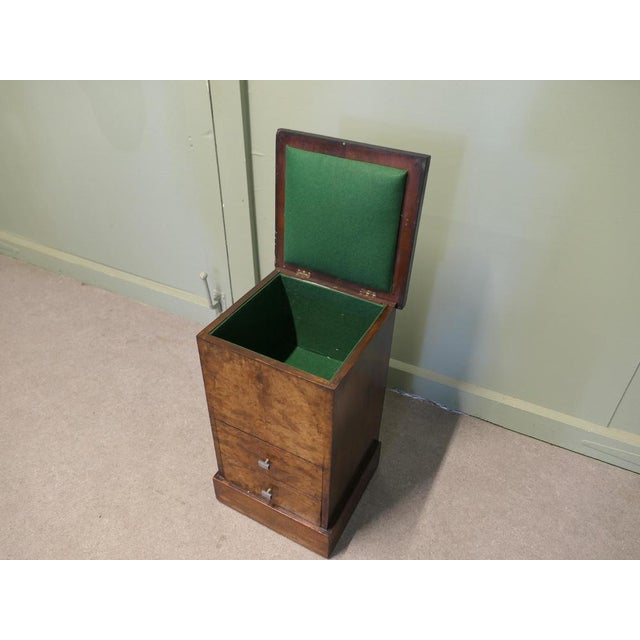 Art Deco Sewing Box Chest of Drawers in Walnut and Oak, 1930 For Sale - Image 3 of 7
