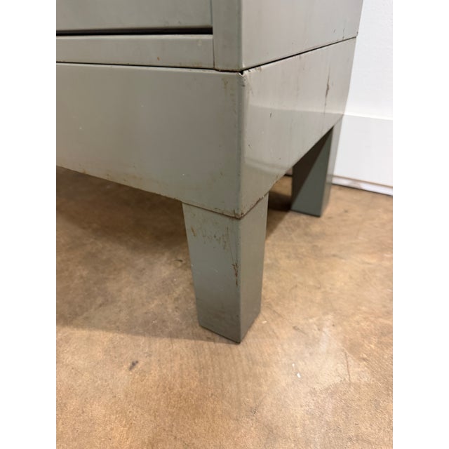 Vintage Globe-Wernicke Industrial Steel Barrister Bookcase, Five Stack For Sale - Image 15 of 16
