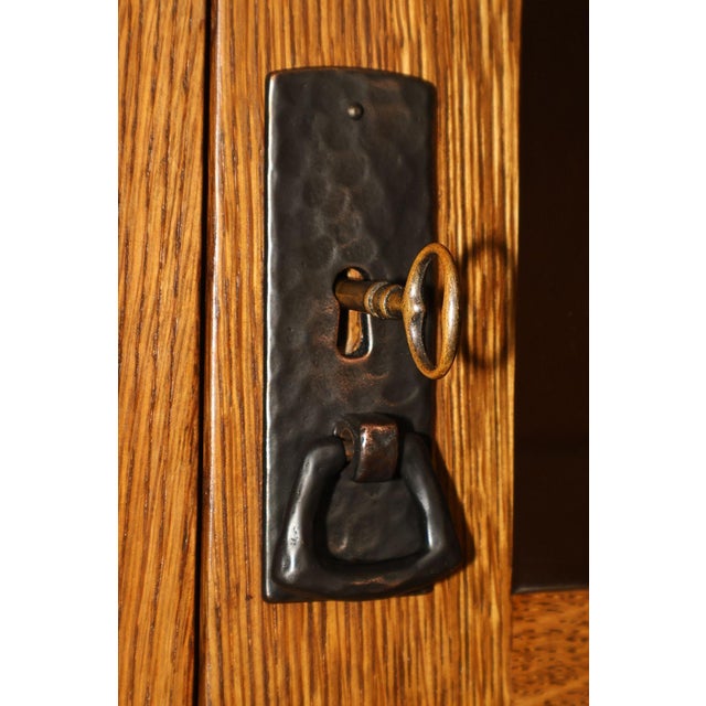 Stickley Mission Collection Oak China Cabinet With Strap Hardware For Sale - Image 10 of 18