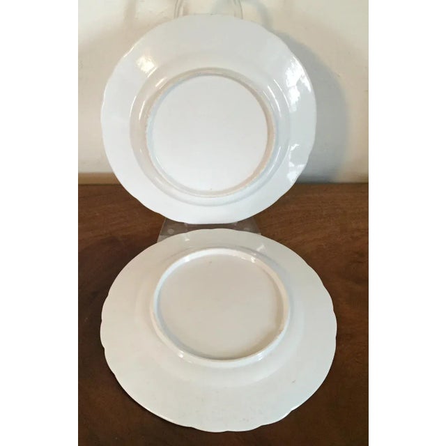 Early 19th Century English Coalport Porcelain Plates with Floral Sprig Decoration - A Pair For Sale - Image 9 of 10