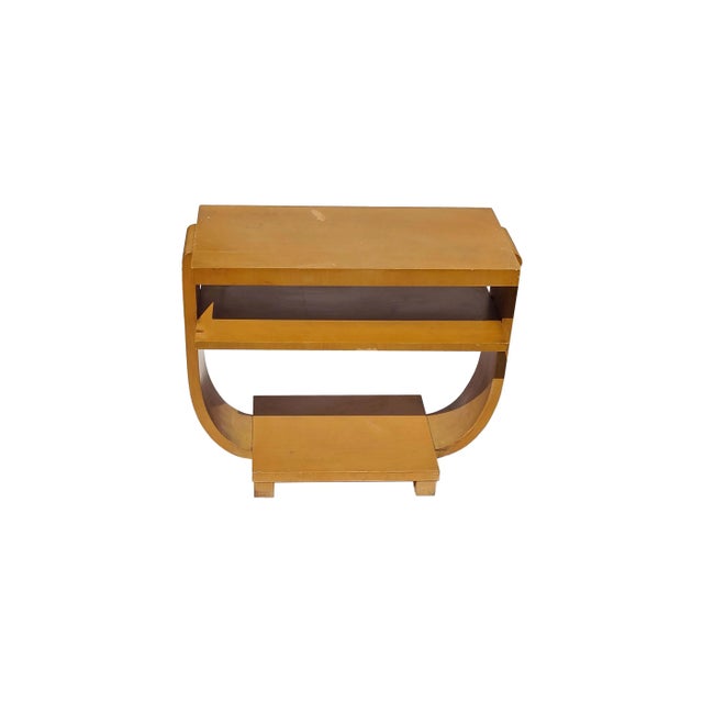 This Gilbert Rohde table for Brown Saltman is rare; along with the hardwood of which it's made. Maintaining the original...