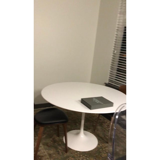 Authentic Knoll Saarinen Tulip Dining Table, 48" White For Sale In Providence - Image 6 of 12