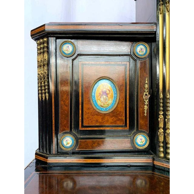 19th-Century French Kingwood and Porcelain Mirrored Cabinet on Stand For Sale - Image 4 of 11