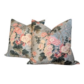 Example of Lee Jofa Pillows