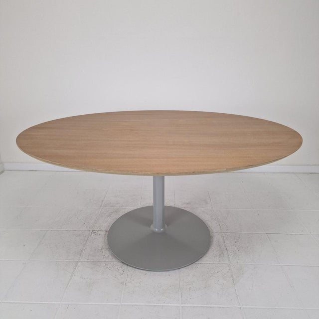 Artifort Large Oval Dining Table in Oak by Pierre Paulin for Artifort, 2018 For Sale - Image 4 of 14