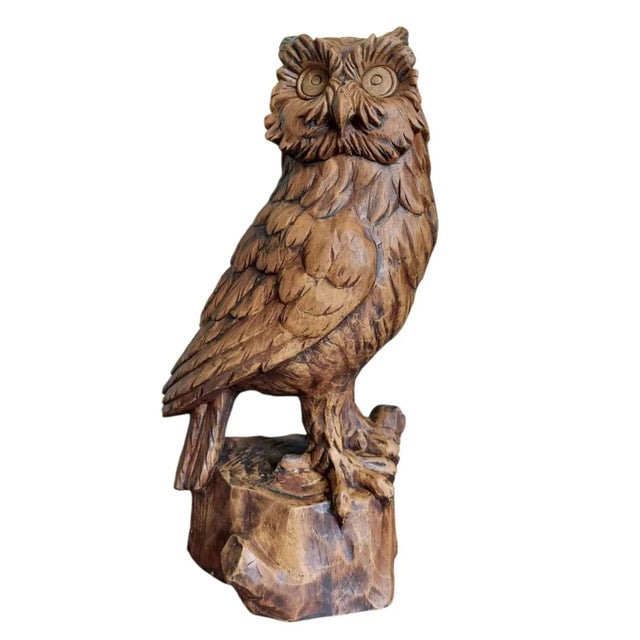 Hand-Carved Wooden Owl – Black Forest Artwork A beautifully hand-carved wooden owl from the Black Forest (Germany),...