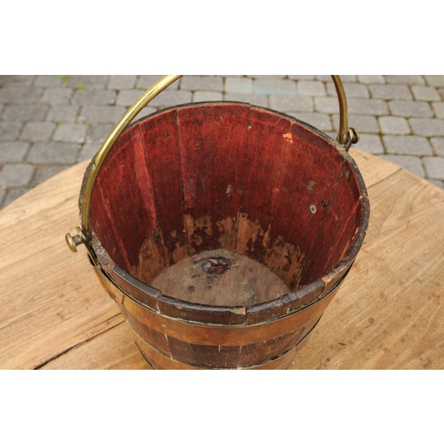 Brown English Oak Bucket with Brass Handle and Horizontal Braces, circa 1880 For Sale - Image 8 of 11