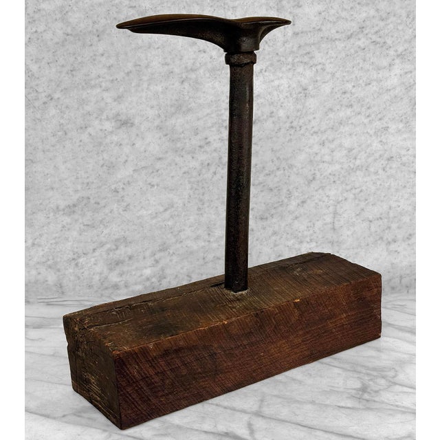 Antique English Cobblers Cast Iron Anvil Stand - 17" For Sale - Image 4 of 10