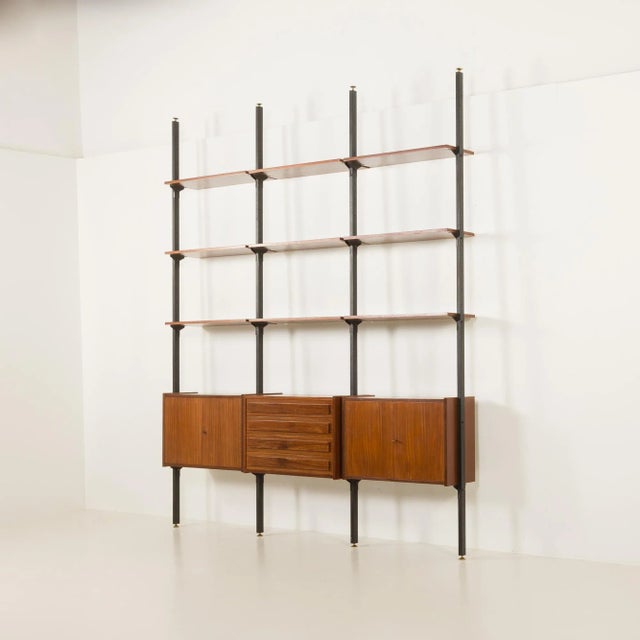 Mid-Century Modern Italian Floor-to-Celling Bookcase in the style of Franco Albini, Italy, 1960s For Sale - Image 4 of 18