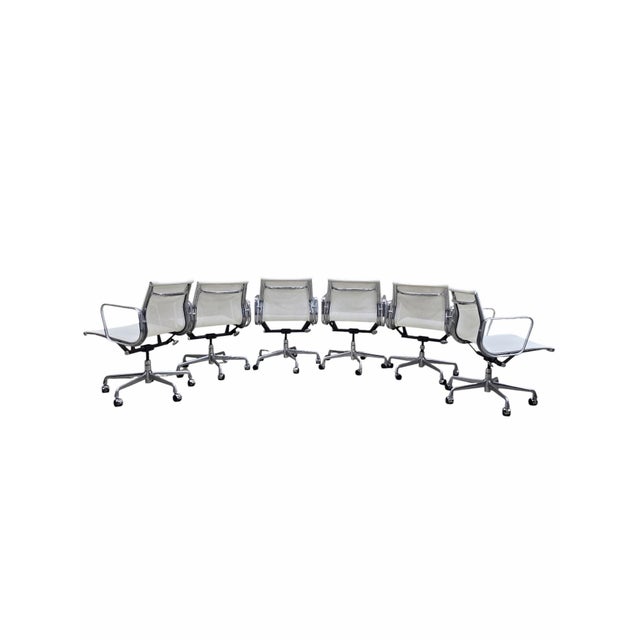 Mid-Century Modern Herman Miller Eames Low Back White Mesh Office Chairs – Set of 6 Set of six mid-century modern Eames...