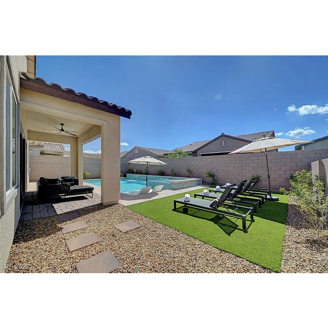 Mid-Century Modern Restoration Hardware Aegean Black Metal Chaise For Sale - Image 3 of 4