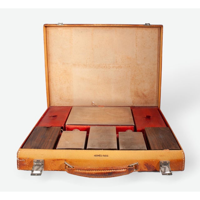 Mid-Century Modern 1960s Mid-Century Modern Leather Travel Case With Vanity/Grooming Set by the Luxury Brand Hermès Paris, France - 5 Pieces For Sale - Image 3 of 13