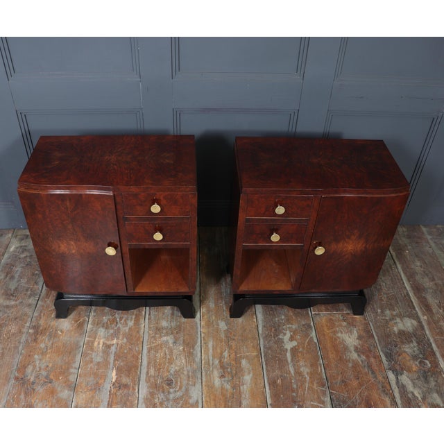 French Art Deco Bedside Cabinets in Figured Walnut, 1930s, Set of 2 For Sale - Image 12 of 16