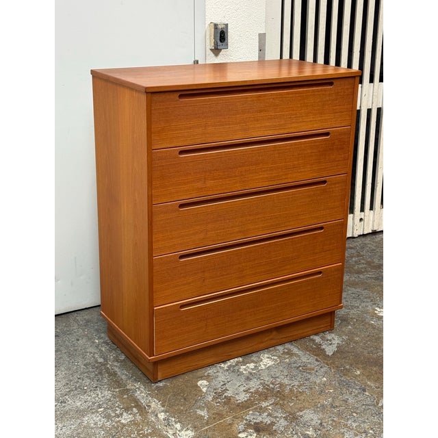 Mid-Century Modern Nils Jonsson for Torring Møbelfabrik Five Drawer Dresser, Circa 1960's For Sale - Image 3 of 12