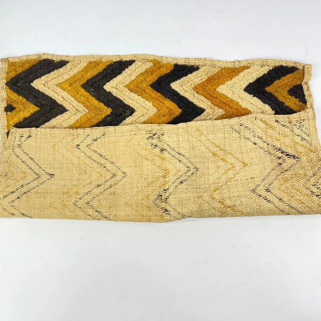 Early 20th Century Early 20th Century Kuba Shoowa Square 24x20 Inch For Sale - Image 5 of 7