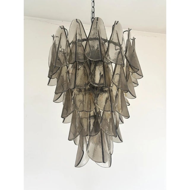 Murano Modern Venetian “Rondini” Chandelier – Smoked Fumè Murano Glass Cascade For Sale - Image 4 of 9