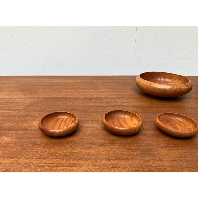 Mid-Century Wooden Bowls, 1960s, Set of 8 For Sale - Image 6 of 16