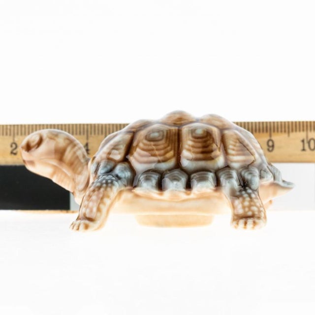 Mid Century Glazed Ceramic Turtle Figure from Wade For Sale - Image 3 of 4
