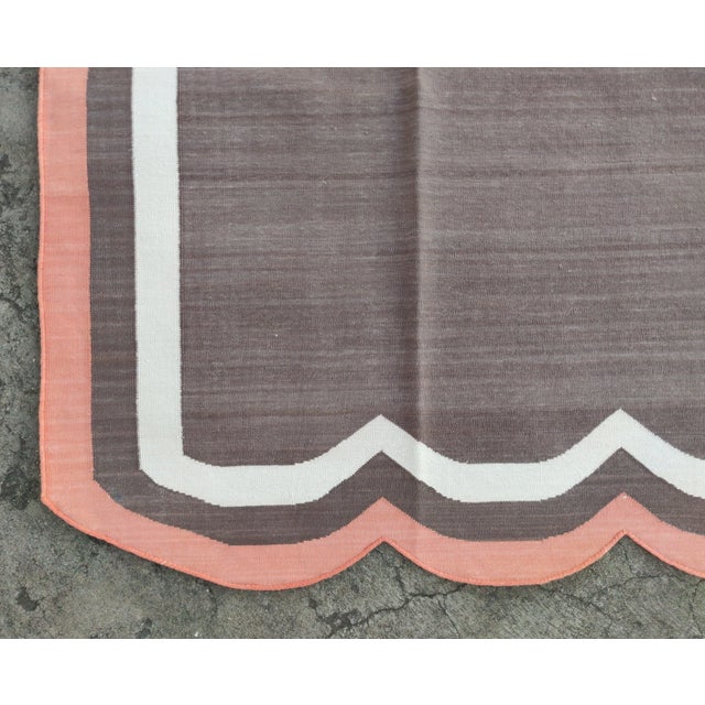 Handmade Cotton Vegetable Dyed Scalloped Edge Rug Brown With Cream and Terracotta Red Border - 8x10 For Sale - Image 10 of 11