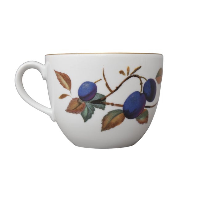 Royal Worcester 1960s Royal Worcester English Porcelain Evesham Teacups and Saucers by Royal Worcester - 12 pcs For Sale - Image 4 of 10