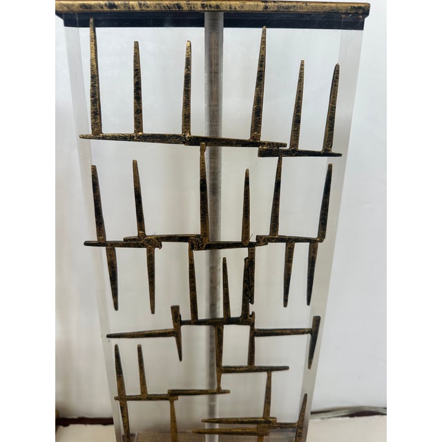 Mid-Century Modern 1980s Bruno Lucite and Metal Mid Century Modern Table Lamps - a Pair For Sale - Image 3 of 10