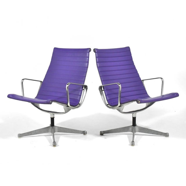 Pair of Eames Aluminum Group Lounge Chairs by Herman Miller Blue For Sale - Image 13 of 13