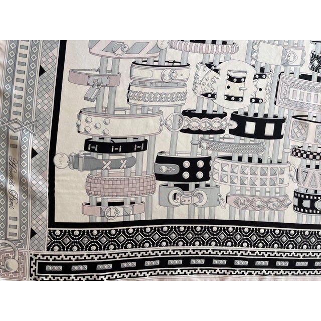 Hermès HERMÈS COLLIERS de CHIENS Jamin Virginie 2013 Silk Scarf For Sale - Image 4 of 11