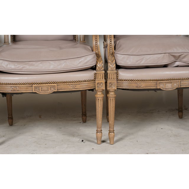1960s Set of Four Louis XVI-Style Painted Fauteuils in Pale Leather With Nailhead Trim — Architectural Neoclassical Seating For Sale In Los Angeles - Image 6 of 10