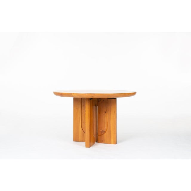 Round dining table by Luigi Gorgoni for Roche Bobois in the 80s All in elm Nice design ( no extension) I have official...