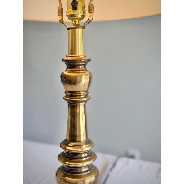 Vintage Brass Neoclassical Hollywood Regency Baluster Table Lamps With Linen Drum Shades - a Pair For Sale - Image 9 of 12