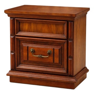 1970s Traditional Revival Nightstand in the Manner of Drexel – Warm Brown Mahogany Finish For Sale