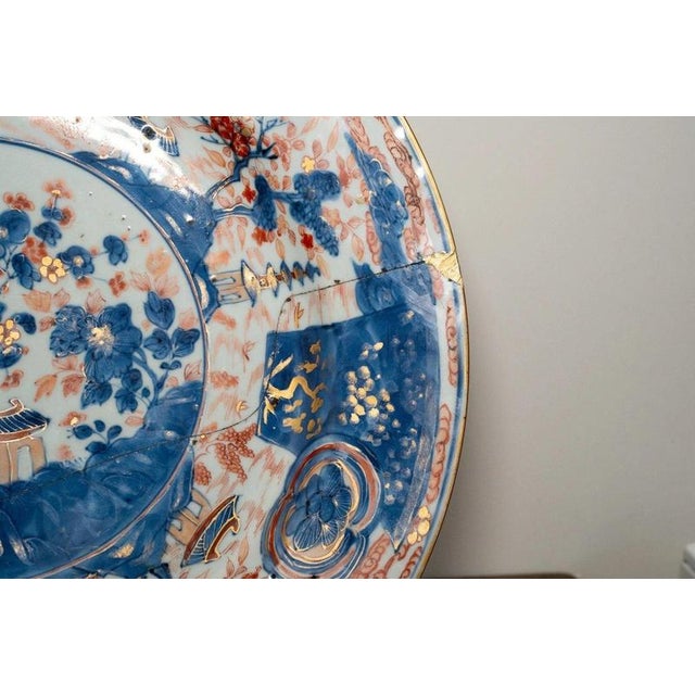 Large 18th Century Antique Chinese Qing Dynasty Imari Porcelain Charger For Sale - Image 4 of 18