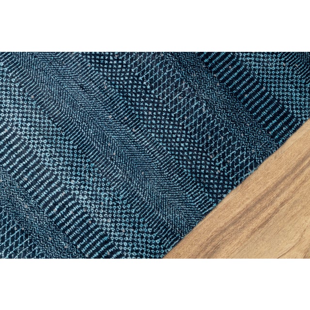 Contemporary 8' x 10' Savannah Hand Knotted Modern Navy Blue Wool & Silk Rug For Sale - Image 3 of 18