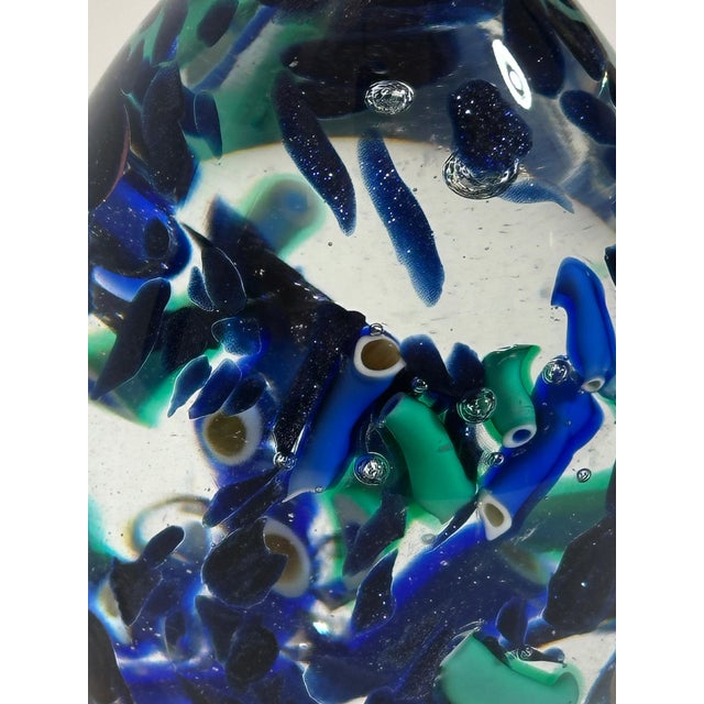 Murano Glass Egg Form Paperweight with Aventurine Inclusions, Italy, 1990s For Sale - Image 4 of 10