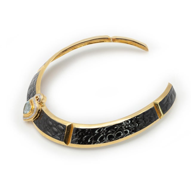 1990s 1990s Rare Gucci 18k Yg Diamond Aquamarine Black Enamel Necklace and Earring Set For Sale - Image 5 of 15