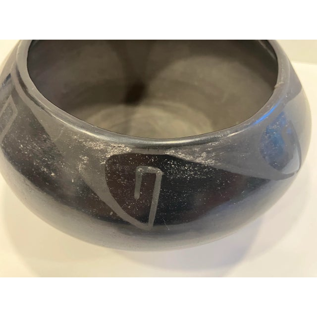 1960s San Ildefonso Pottery Bowl For Sale - Image 4 of 8