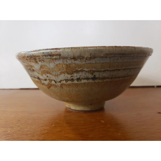 1960s Circa 1960 Japanese Mashiko Studio Pottery Glazed Stoneware Hare Motif Footed Bowl (Signed Ob Monogram Cipher Mark) For Sale - Image 5 of 7