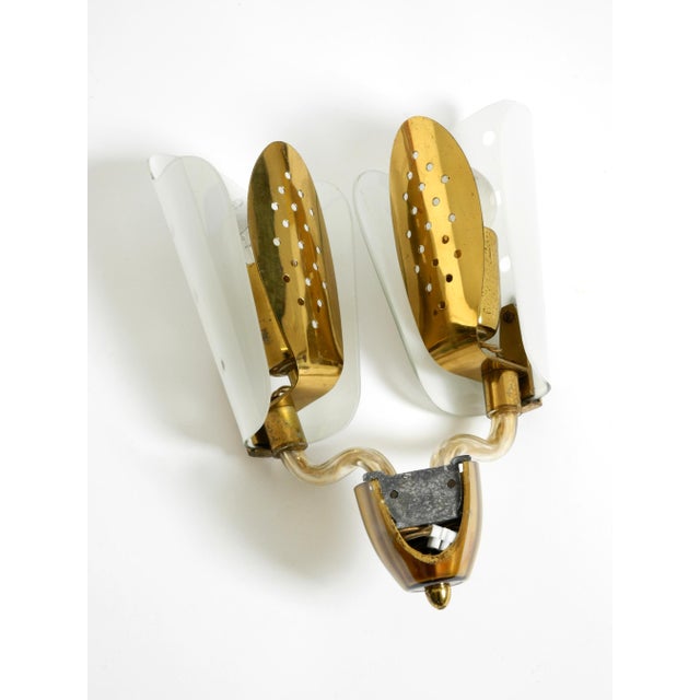 Large Mid-Century Modern Wall Lamp in Brass and Glass, 1950s For Sale - Image 15 of 17