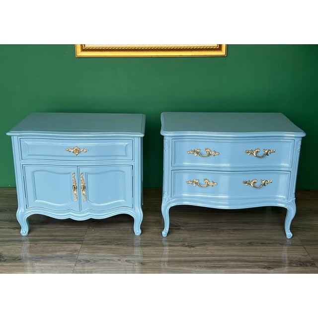 1970s 1970s Pair of French Provincial Light Blue Lacquered Nightstands For Sale - Image 5 of 15