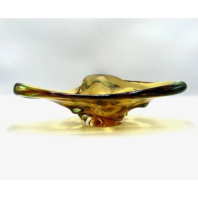 1960s Art Glass Bowl attributed to Frantisek Zemek for Sklana Mstisov, 1960s For Sale - Image 5 of 10