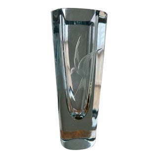 1960s Strombergshyttan Etched Hummingbird Art Glass Vase-Sweden For Sale