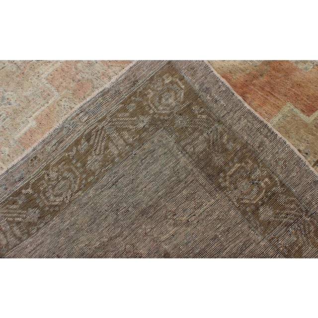 Vintage Turkish Oushak Rug With Medallion and Cornices in Light Orange & Brown For Sale In Atlanta - Image 6 of 7