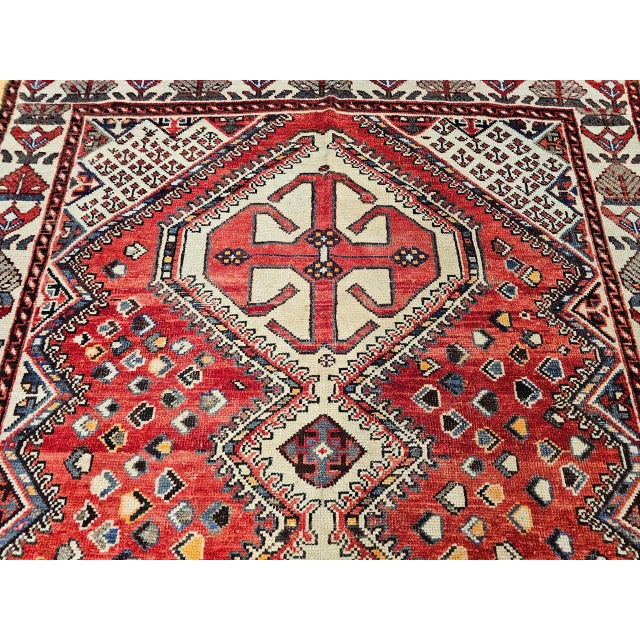 Vintage Persian Shiraz Tribal Area Rug, Hand-Knotted Wool, Geometric Pattern, Red & Ivory, 5x10 For Sale In Chicago - Image 6 of 13